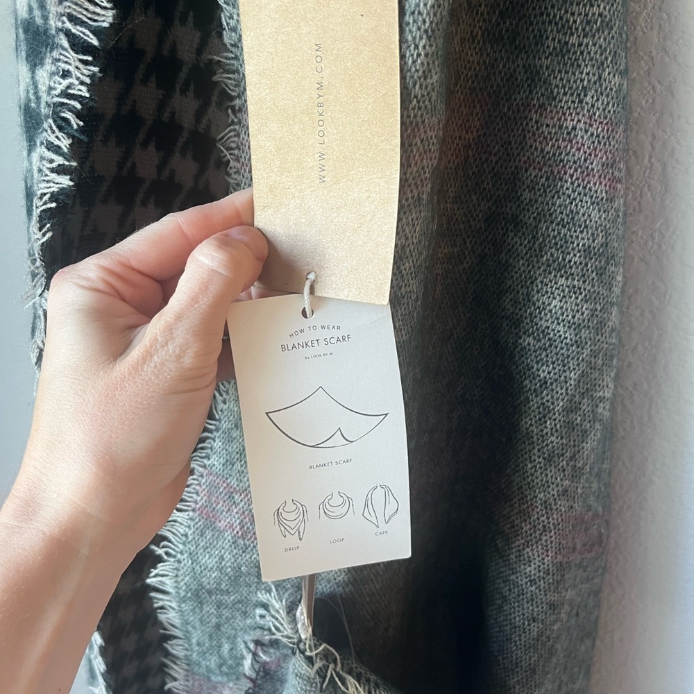 Look by M Blanket Scarf - Picture 5 of 6
